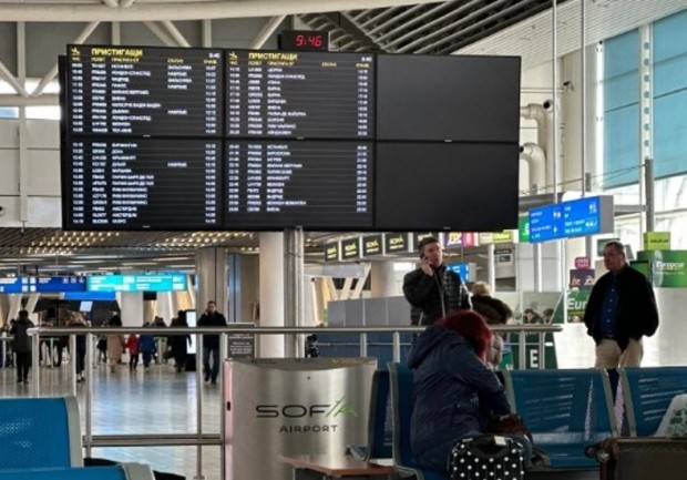 Летище София: Автоматичната гранична проверка изисква паспорт, а не лична карта