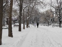Сняг, дъжд и поледици в следващите 24 часа