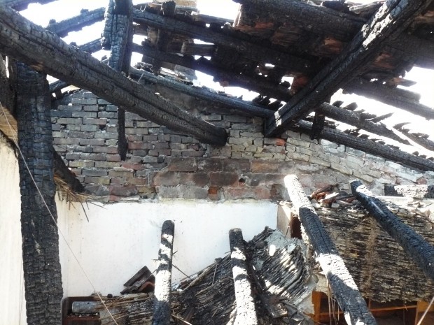 Къща е горяла в местността Медна Каменица край Меден рудник.