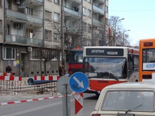 Трафикът по "Шести септември" в района на съда почти парализиран заради ремонта на ВиК