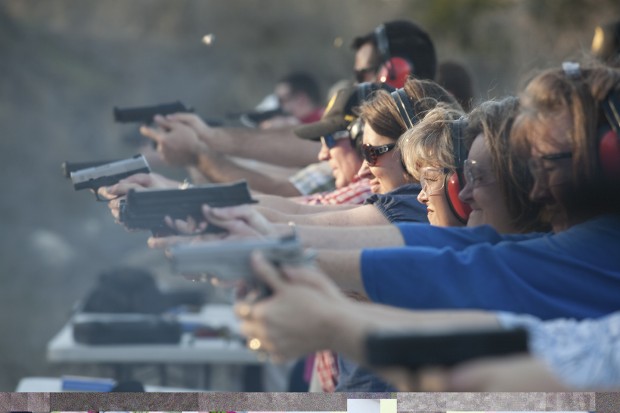 В Тексас позволиха на учителите да преподават въоръжени