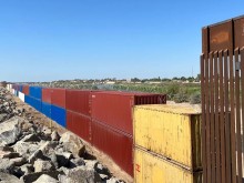 Министерството на правосъдието на САЩ заведе дело срещу щата Аризона с искане да разруши стената по границата с Мексико