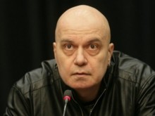 Слави Трифонов: Всички знаят, че няма как да стане правителство, но всички играят този жалък театър