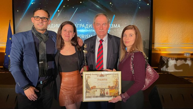 Фестивалът "Дефиле на младото вино" спечели първо място на Годишните награди на Министерство на туризма