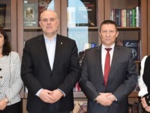 Главният прокурор Гешев връчи акта за встъпване в длъжност на Борислав Сарафов за втори мандат като директор на НСлС
