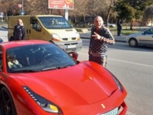 С "Ферари" за 1 млн. лева Нинджата замина за Гърция на лов за евтини имоти