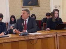 Мустафа Карадайъ към акад. Денков: Стоите до господин Петков, който беше министър в нарушение на Конституцията