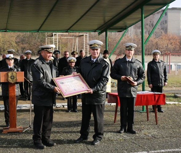 Празнуват военните моряци от Военноморска база - Бургас
