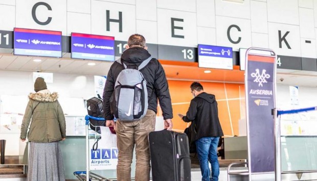 Бомбените заплахи в Скопие се оказаха фалшиви, летището възобновява работа