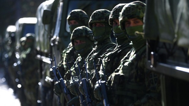 Белград официално поиска от КФОР да пусне сръбски части в Северно Косово