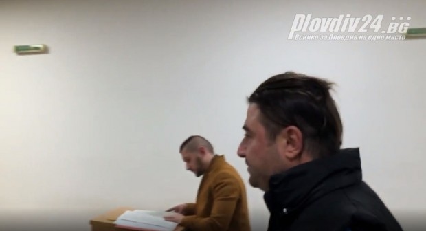 </TD
>Доведоха в съда Иван Дачев, обвинен, че е пребил 95-годишната