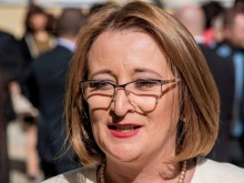 Манджукова: В селищата, които са под руска окупация, е забранено преподаването на български език