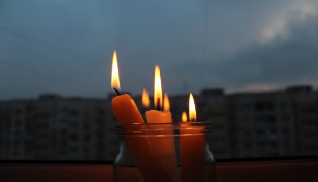 Около 50% от Киевската област остава без електричество, като продължава