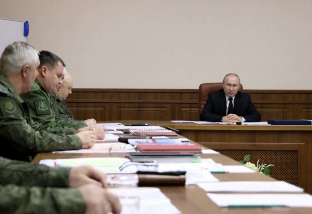 Путин е поискал предложения от военното командване как да продължи кампанията в Украйна