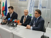 "Продължаваме промяната" с изненадващ вечерен брифинг в Пловдив