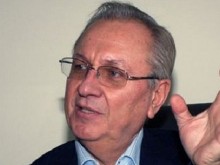 Един от основателите на ДПС: Радев може да управлява със служебни правителства до местните избори