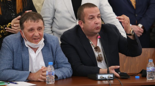 Крупен наш земеделец купи бизнеса на румънски милионер
