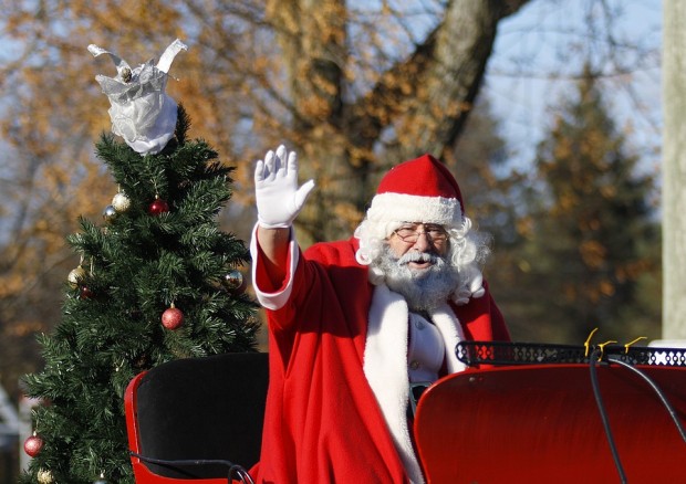 Дядо Коледа очаква децата на Добрич на площад "Свобода"