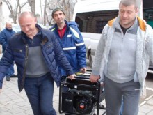 Министър Росен Христов дари генератори на българите в Болград, Украйна