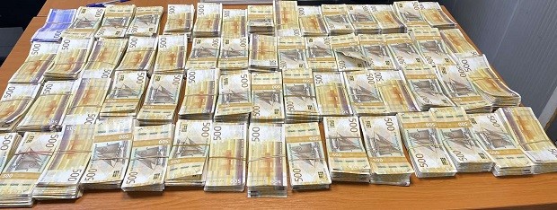 Митничари откриха недекларирана валута за над 1 070 000 лв. на "Капитан Андреево"