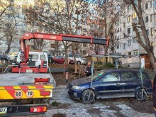Община Благоевград успешно премахва стари автомобили, гражданите активно помагат