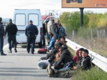 Задържаха група нелегални мигранти край Пловдив
