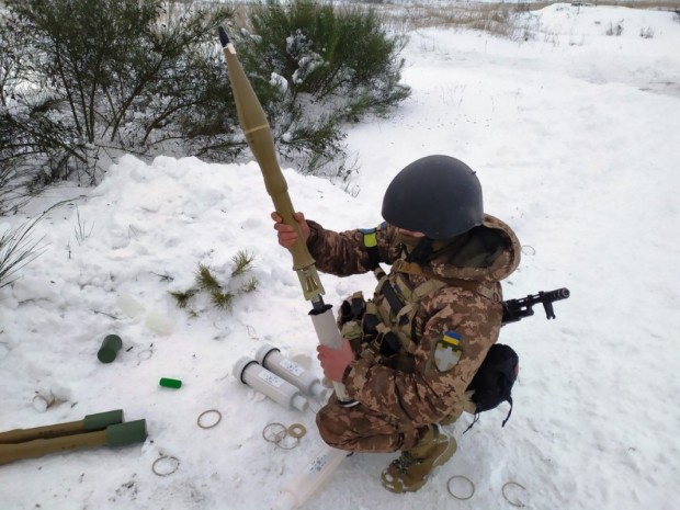 Украинската армия вече използва български оръжия във войната с Русия
