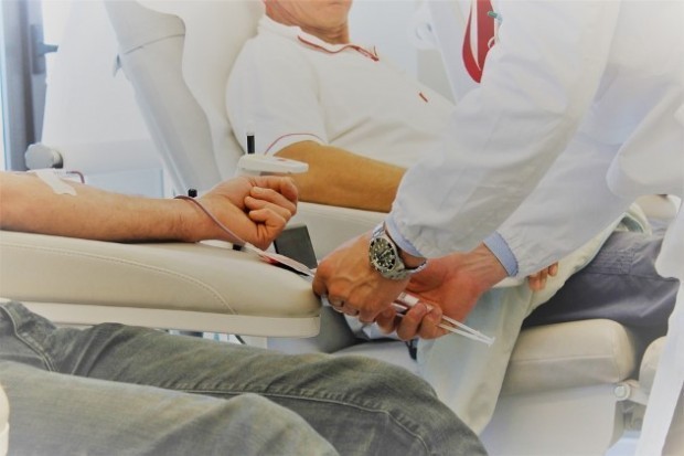 Предпразнична кампания за кръводаряване започна в болницата във Велико Търново