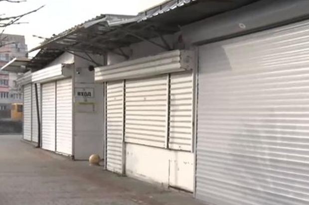 Масови проверки на НАП, затвориха тържището в Димитровград