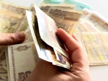 Депутатите си стиснаха ръцете за минималната заплата