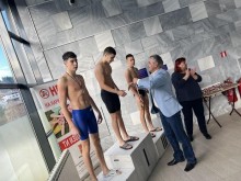 Над 150 състезатели участваха в коледния турнир по плуване в Смолян