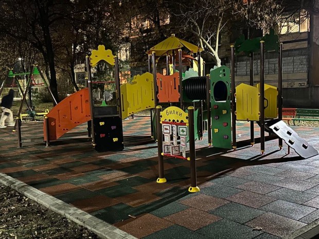 Нова детска площадка в Пловдив