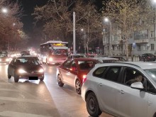 Вижте с кои букви започват номерата на новите електромобили в цяла България