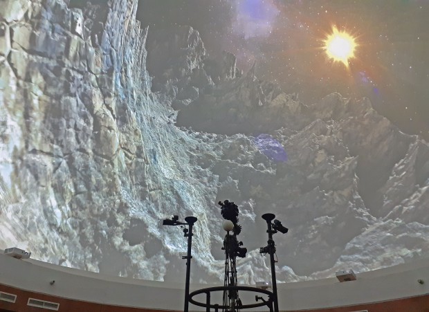 Планетариумът във Варна посреща гости в обновена звездна зала