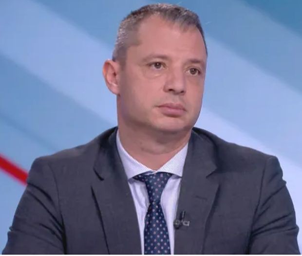 Делян Добрев: Коалиция "Лукойл" не иска свръхпечалбите на компанията да стигнат до хората