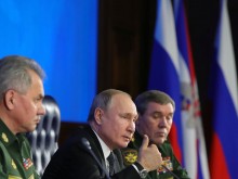 Путин обяви "неограничено финансиране на армията"