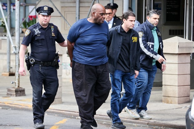 Стрелецът от метрото в Ню Йорк ще се признае за виновен по обвинения в тероризъм
