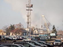 Продължава гасенето на пожара в Пристанище-Запад в Бургас