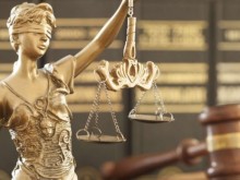 98-годишен мъж бе оправдан за укриване на данъци и лихварство