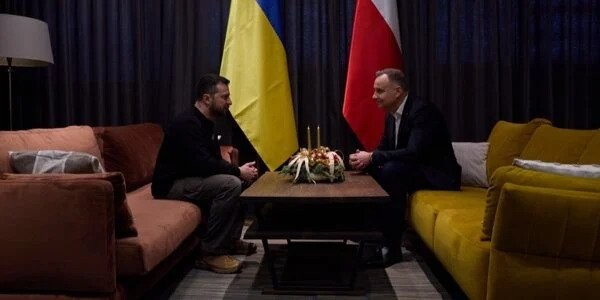 На връщане от САЩ Зеленски е провел среща с Дуда в Полша