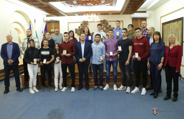 Избраха най-добрите спортисти за 2022-а в Търново и Свищов
