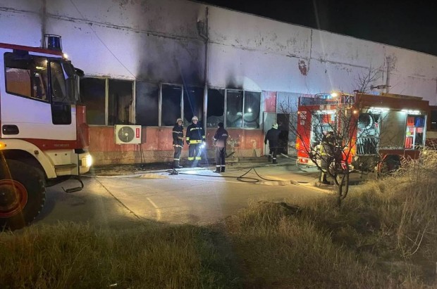 Пожар избухна на гара Пловдив-Разпределителна