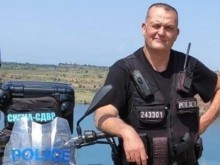 Полицаят от гонката на АМ "Тракия", пометен от каналджия, издъхна в болницата