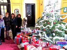 Благотворителната инициатива "Елха на доброто" в Бургас събра рекорден брой дарения