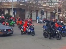 Коледно рокерско шествие се провежда по улиците на Пловдив