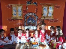 Децата на Кюстендил с пожелание по повод светлите празници