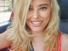 Ева Веселинова упорито крие мъжа си не защото е стар, а защото е високопоставен