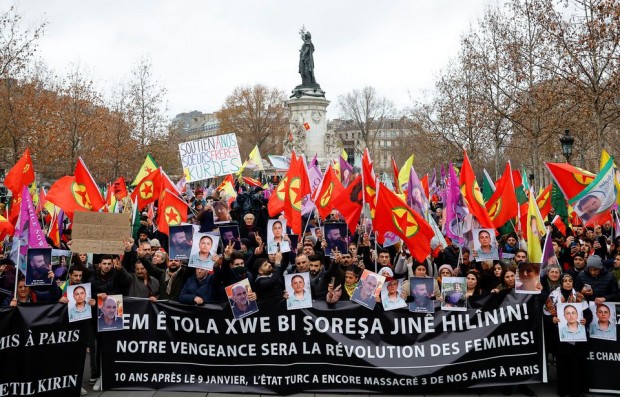 Сблъсъци между кюрдската общност и полицията в Париж