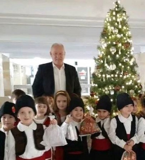 Николай Мелемов, кмет на Смолян: Да посрещнем тихата и свята нощ на Христовото Рождество с благодарност към Бога и надежда за спасение