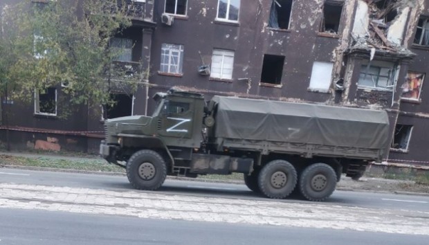 Руската армия прехвърля военна техника и жива сила от Мариупол